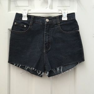 RAW EDGE HIGH-WAISTED SHORTS